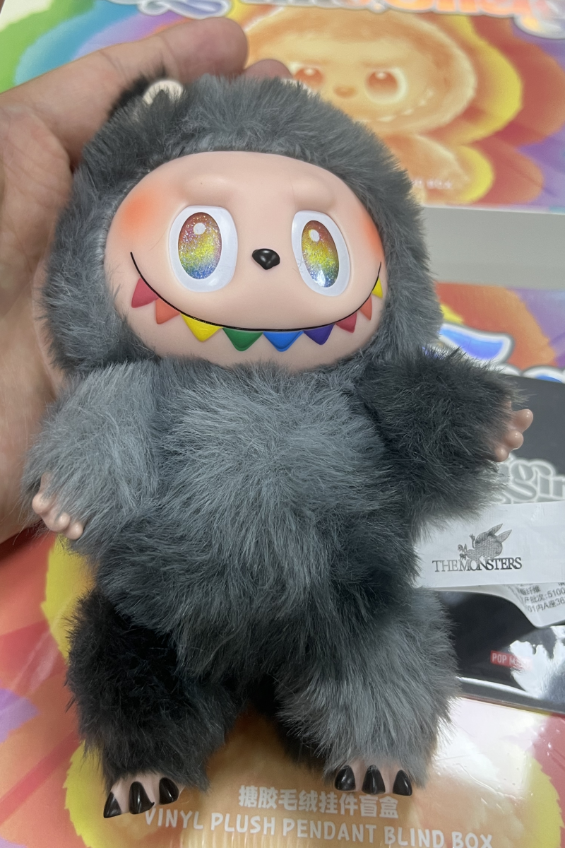 Labubu V3 - THE MONSTERS Big Into Energy Series Blind Box